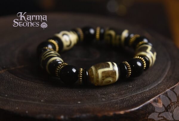 DB-25-003-02-scaled-1.jpg Gray Dzi Beads